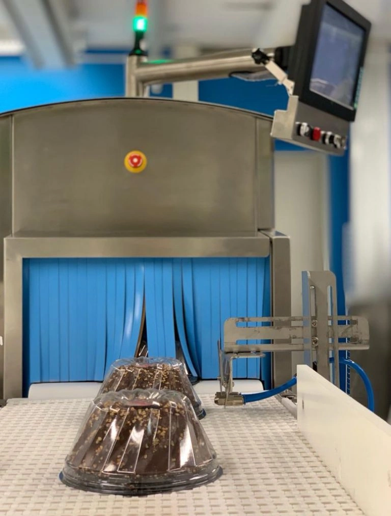 X-ray inspection system in use at bakery